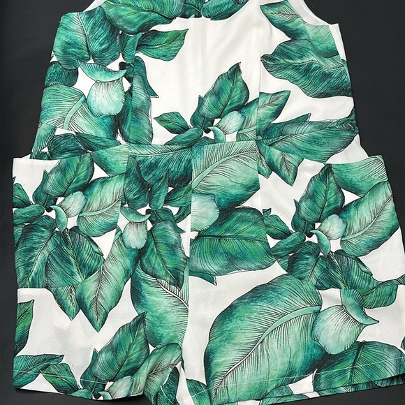 Cameo Collective Palm Leaf Romper XS – Tropical Green Print NWT - Picture 8 of 10